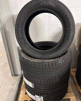 Gomme 225/55 R17