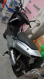 aprilia sr replica 
