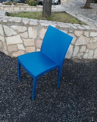 Sedia in resina molto resistente