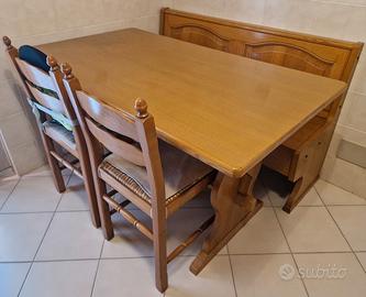 Tavolo, panca e 4 sedie in legno stile rustico 