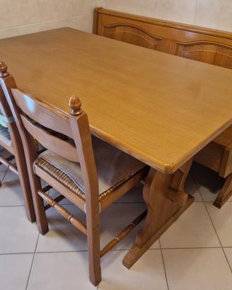 Tavolo, panca e 4 sedie in legno stile rustico 