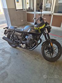 moto guzzi v7 stone anno 2020