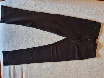 Pantaloni neri gamba stretta marca Griffai