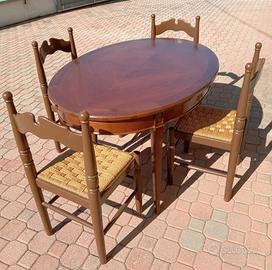 TAVOLO OVALE E SEDIE