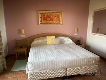 Arredamento completo camera matrimoniale hotel