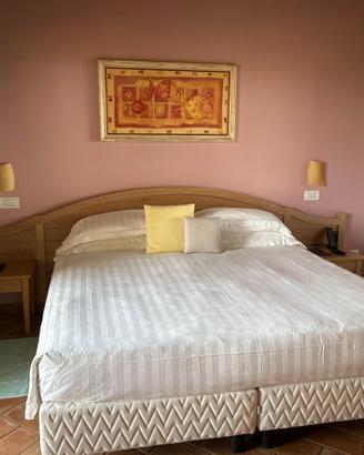 Arredamento completo camera matrimoniale hotel