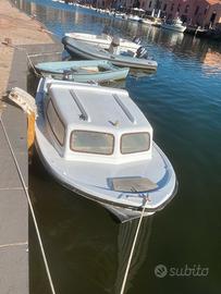 Pilotina con motore jonson 25 cl