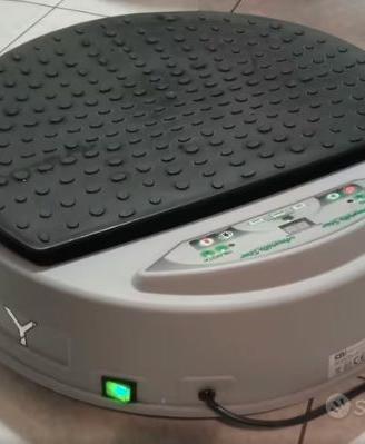 Pedana vibromassaggiatore percorso fitness