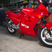 Honda Vfr750f rc24