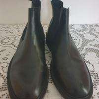 Stivaletti in pelle nera