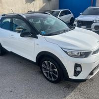 Kia Stonic -1.4MPI-gpl style design pack-2019