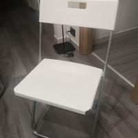 Sedia pieghevole plastica bianca e alluminio