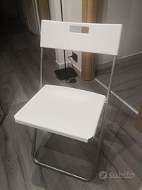 Sedia pieghevole plastica bianca e alluminio