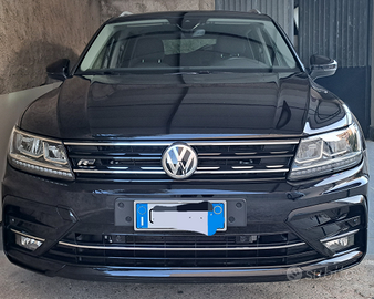 Volkswagen Tiguan 1.6 Sport R-Line