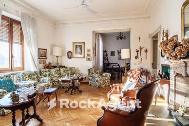 VARZI VILLA D'EPOCA