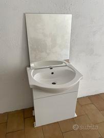 Mobiletto bagno con specchio