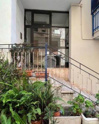 3 LOCALI A POZZUOLI