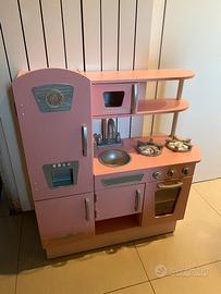 Cucina giocattolo rosa
