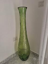 Vaso anfora in vetro verde