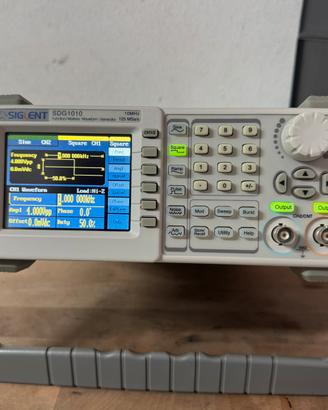 SIGLENT SDG1010 generatore di funzioni