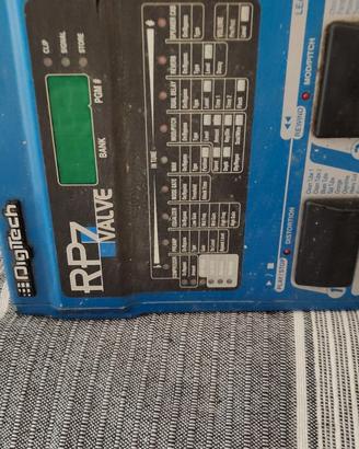 MULTIEFFETTO X CHITARRA  RP7 DIGITECH  VALVOLARE