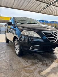 Lancia Ypsilon 3 serie 2015 perfetto stato