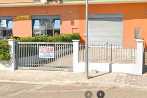 Locali commerciali zona PIP Leggi descrizione