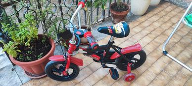 Bici bambino con rotelle da 12 pollici Cars