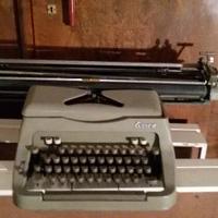 Macchina da scrivere