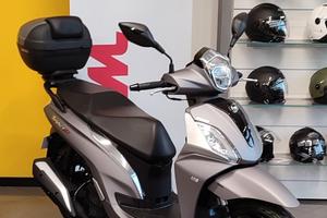 Symphony St 125 l.c. Con Bauletto e Parabrezza