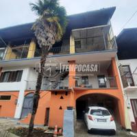 Casa indipendente con ampi terrazzi e grande poten