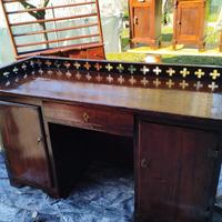 Scrivania di ciliegio restaurata