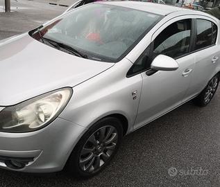 Opel Corsa 1.2 benz - Garanzia 12 Mesi