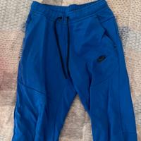 Pantaloni nike tech