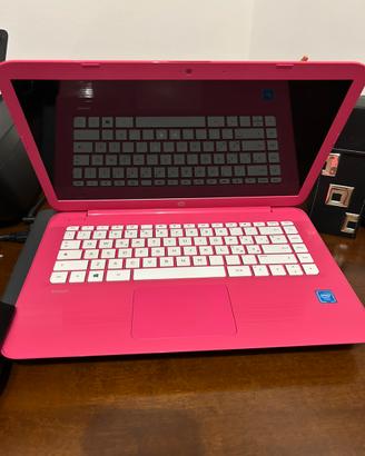 computer fucsia usato pochissimo