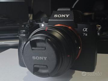 Sony A7 III (solo corpo) + 3 batterie