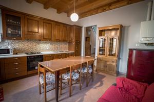 Casa indipendente, garage + 2 posti auto