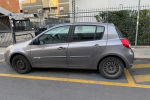 RENAULT CLIO 1200 benzina/GPL 1500euro trattabili