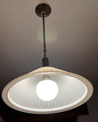 Lampada a sospensione moderna