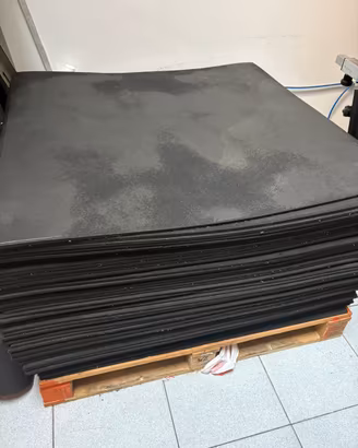 Pavimento Gommato, piastrelle 1x1m