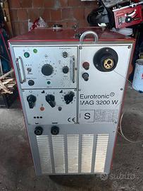 Saldatrice professionale Eurotronic MAG 3200W–320A