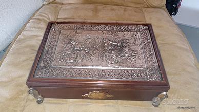 Porta Gioielli Vintage in Legno e Argento