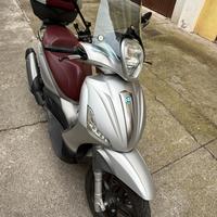 Beverly 350 ie con ABS