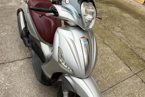 Beverly 350 ie con ABS