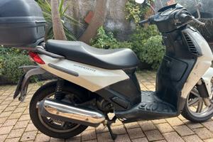 Aprilia sportcity 200