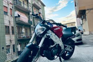 Yamaha szr 660