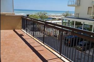 Ampio appartamento sul lungomare a riccione