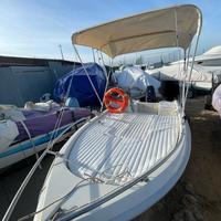 Barca open con motore