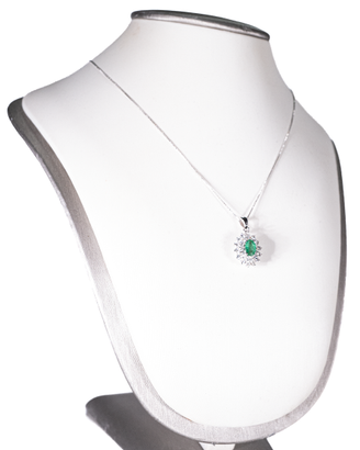 Collana fiore con smeraldo