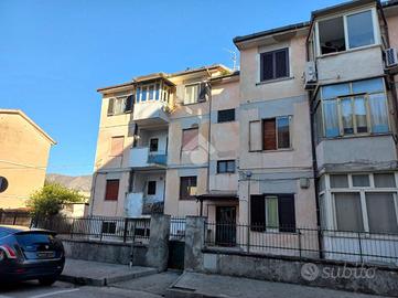 4 LOCALI A SAN FELICE A CANCELLO